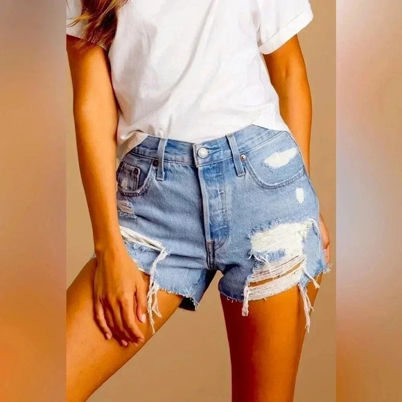 501 Levi’s Frayed Cutoff Jean Shorts Size 29 - Picture 1 of 6